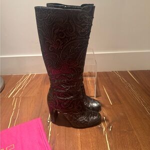Etro paisley high heel boots. Gorgeous. 
Size 39.
Dust bag included!